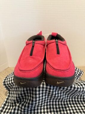 Nike ACG Izy Shoes 7 Rush Pink/Black Mens Fleece Lined Zip Hike Comfort NWT